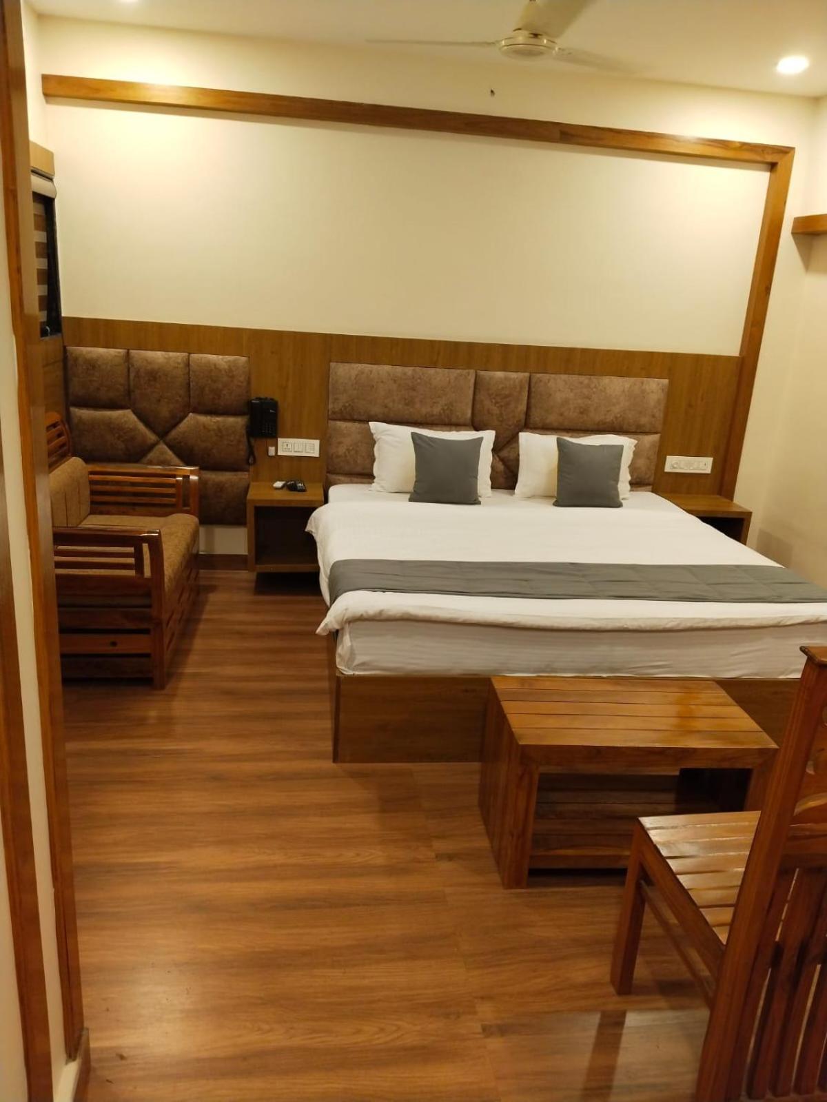 Hotel President Park Coimbatore Buitenkant foto